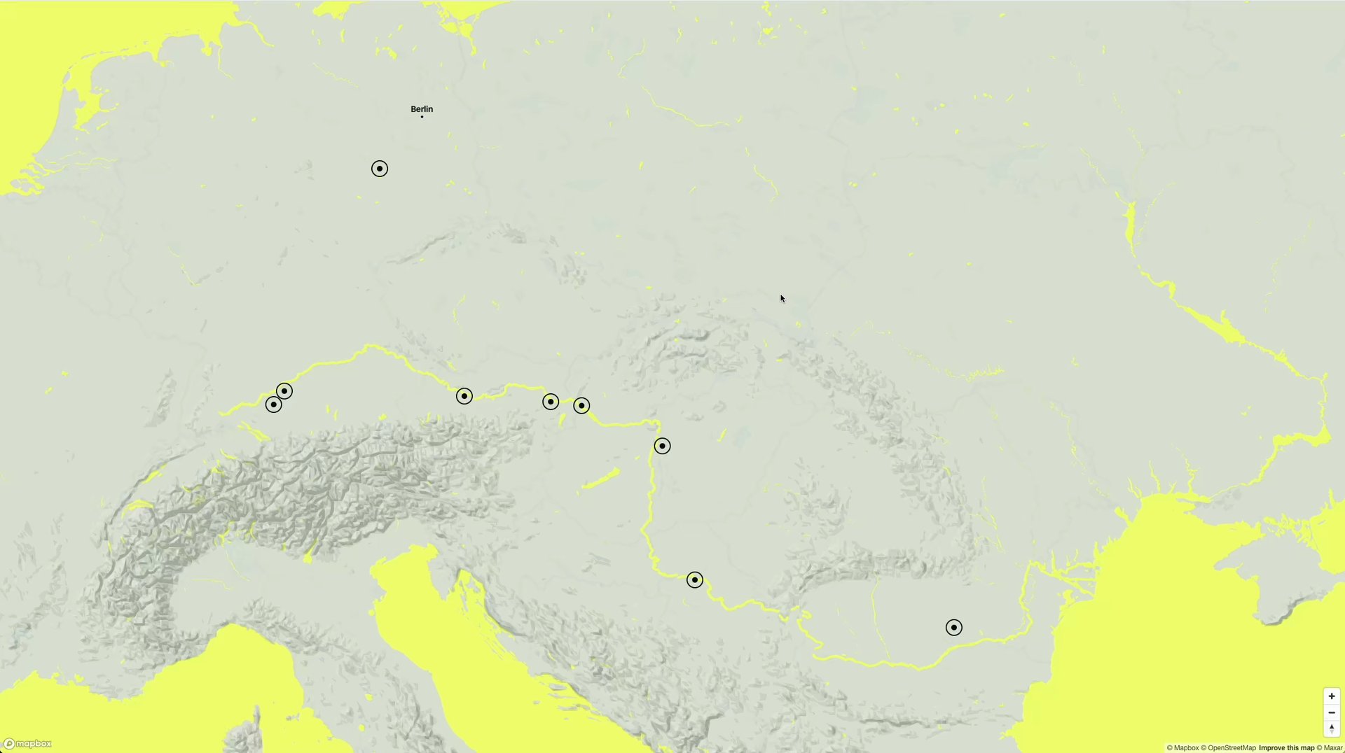 Interactive map of Central and Southeastern Europe with the Danube highlighted in yellow and project locations marked along it